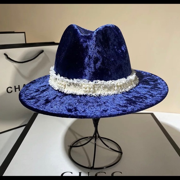NEW, Crushed Velvet Wide Brim Fedora - Picture 8 of 8